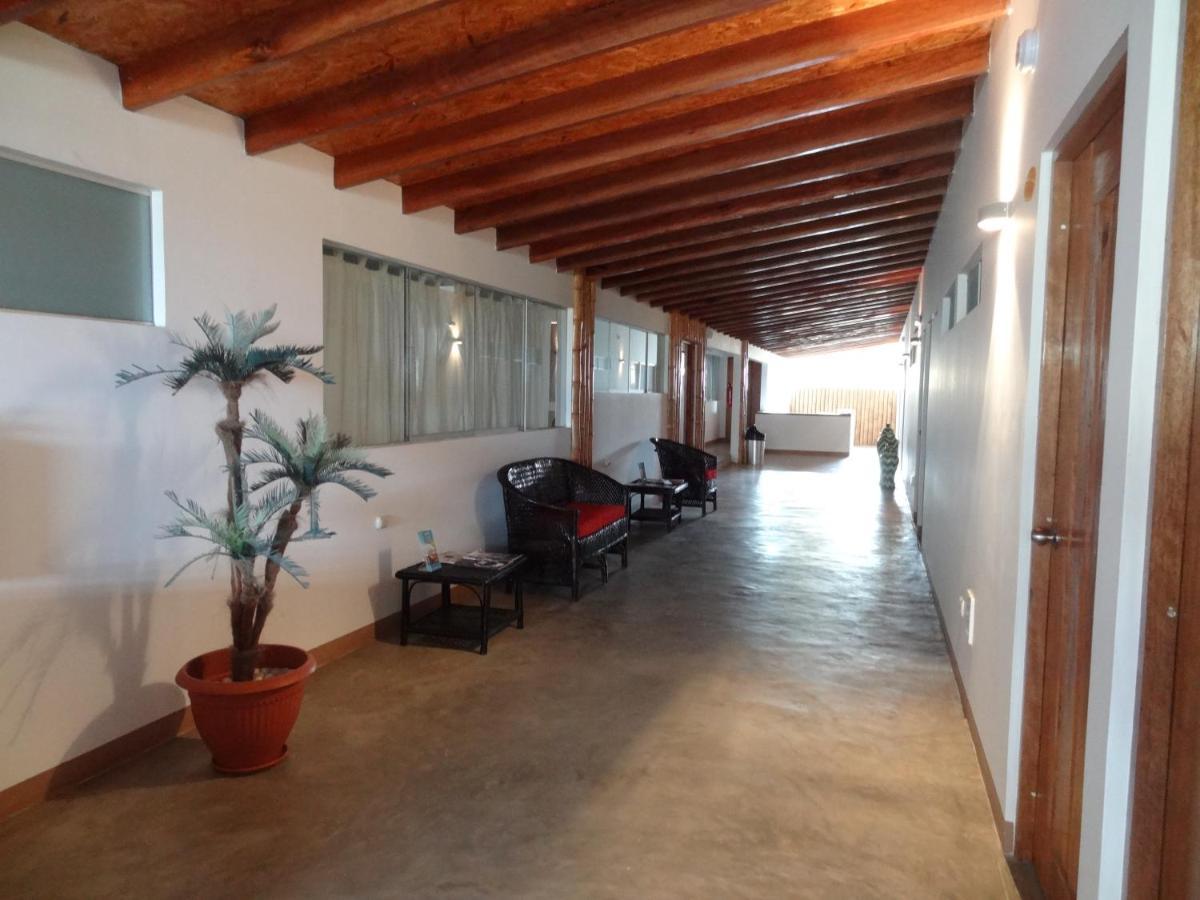 Akas Hotel Apartamentos Canoas de Punta Sal Buitenkant foto
