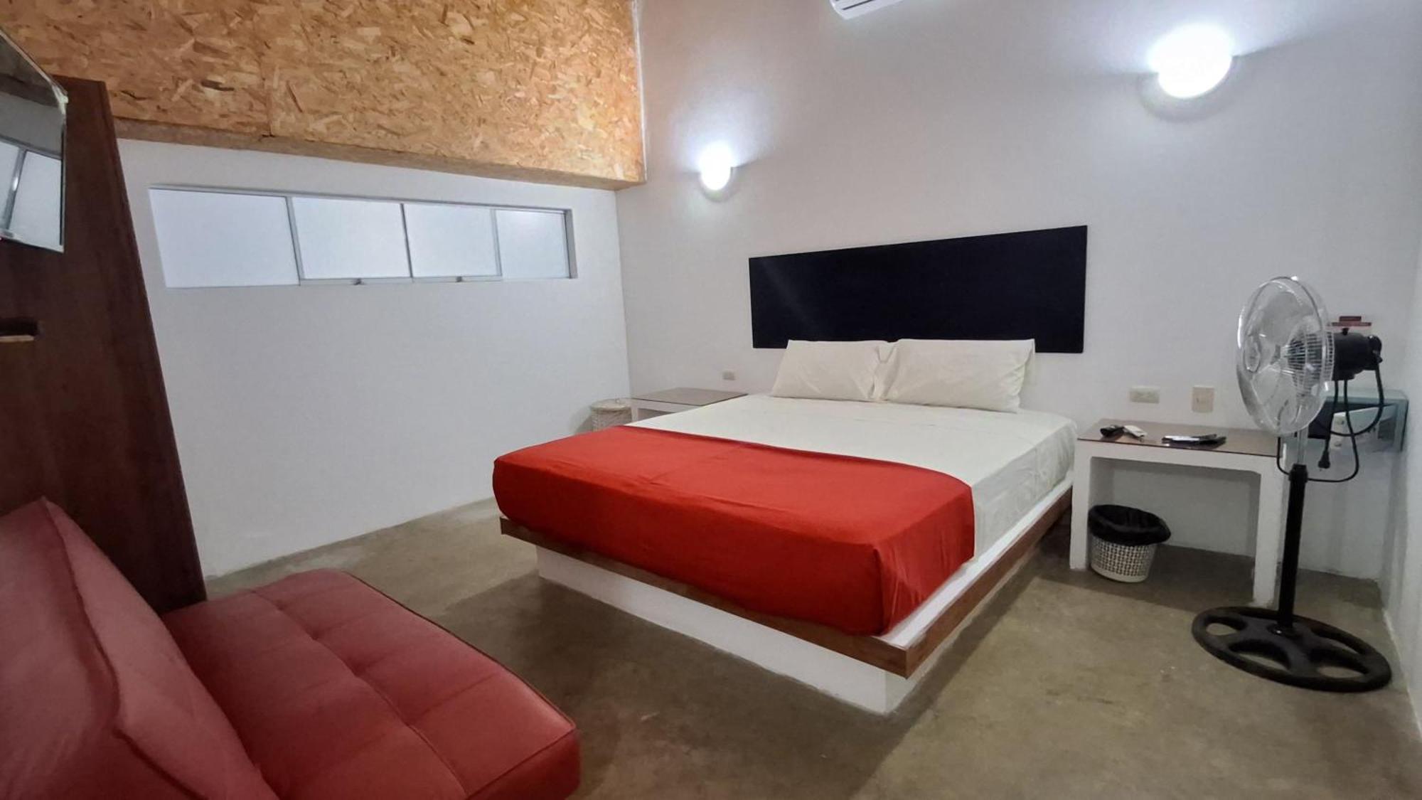Akas Hotel Apartamentos Canoas de Punta Sal Buitenkant foto